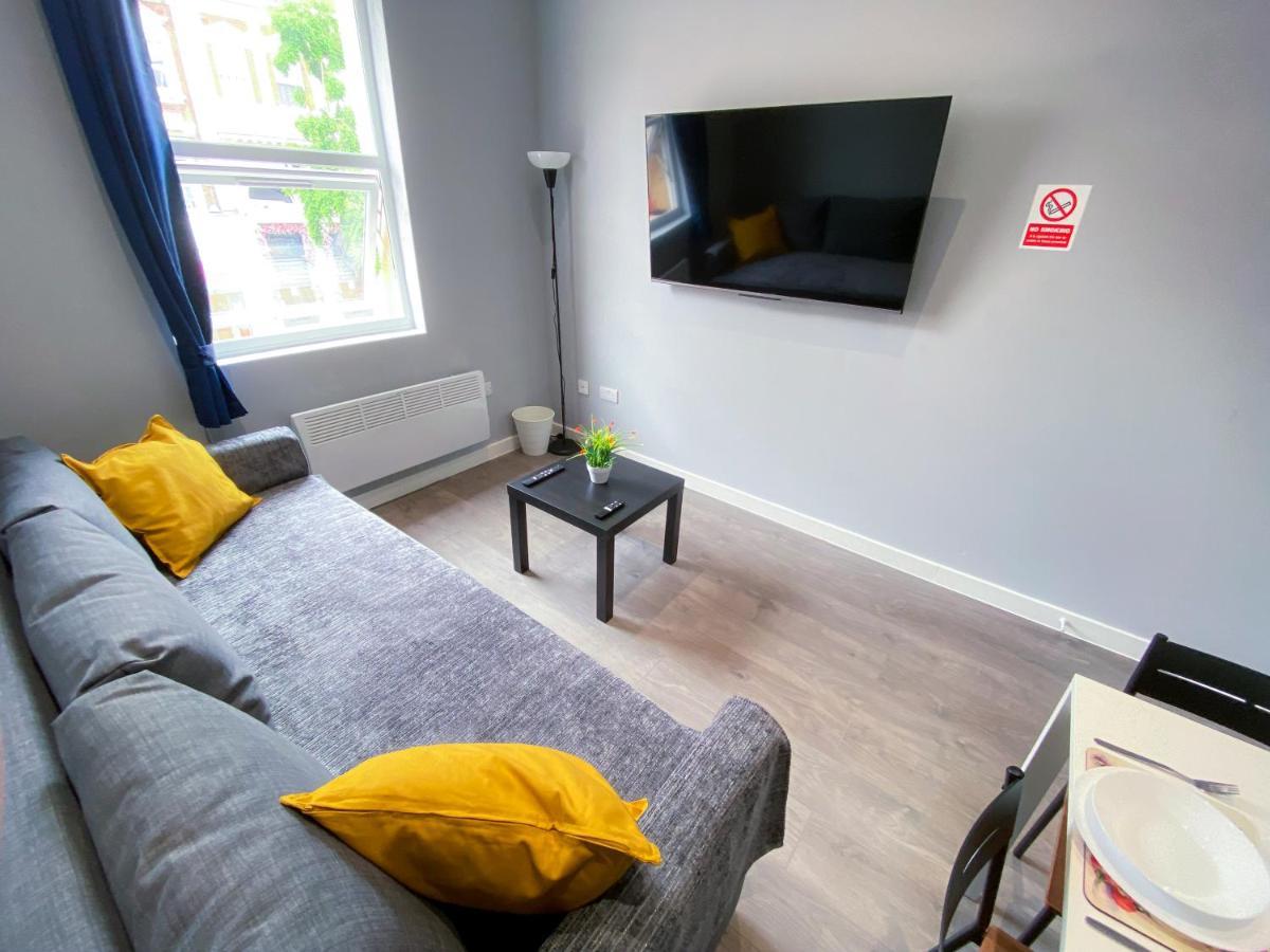 Appartamento Stylish 1 Bedroom Flat In Wood Londra